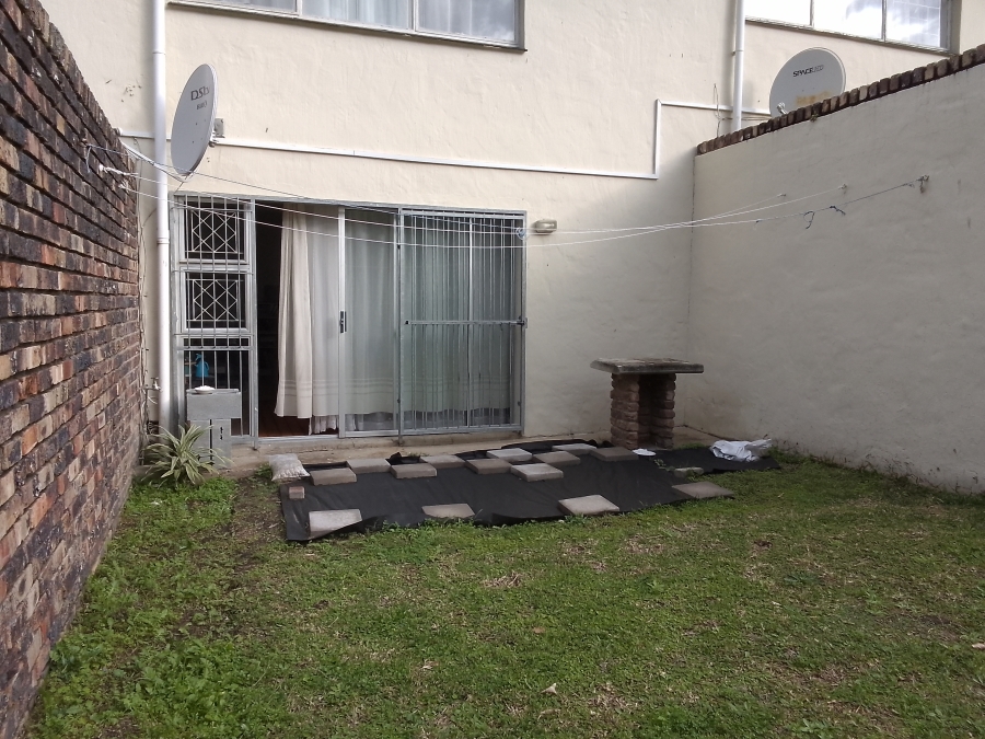2 Bedroom Property for Sale in Amalinda Eastern Cape